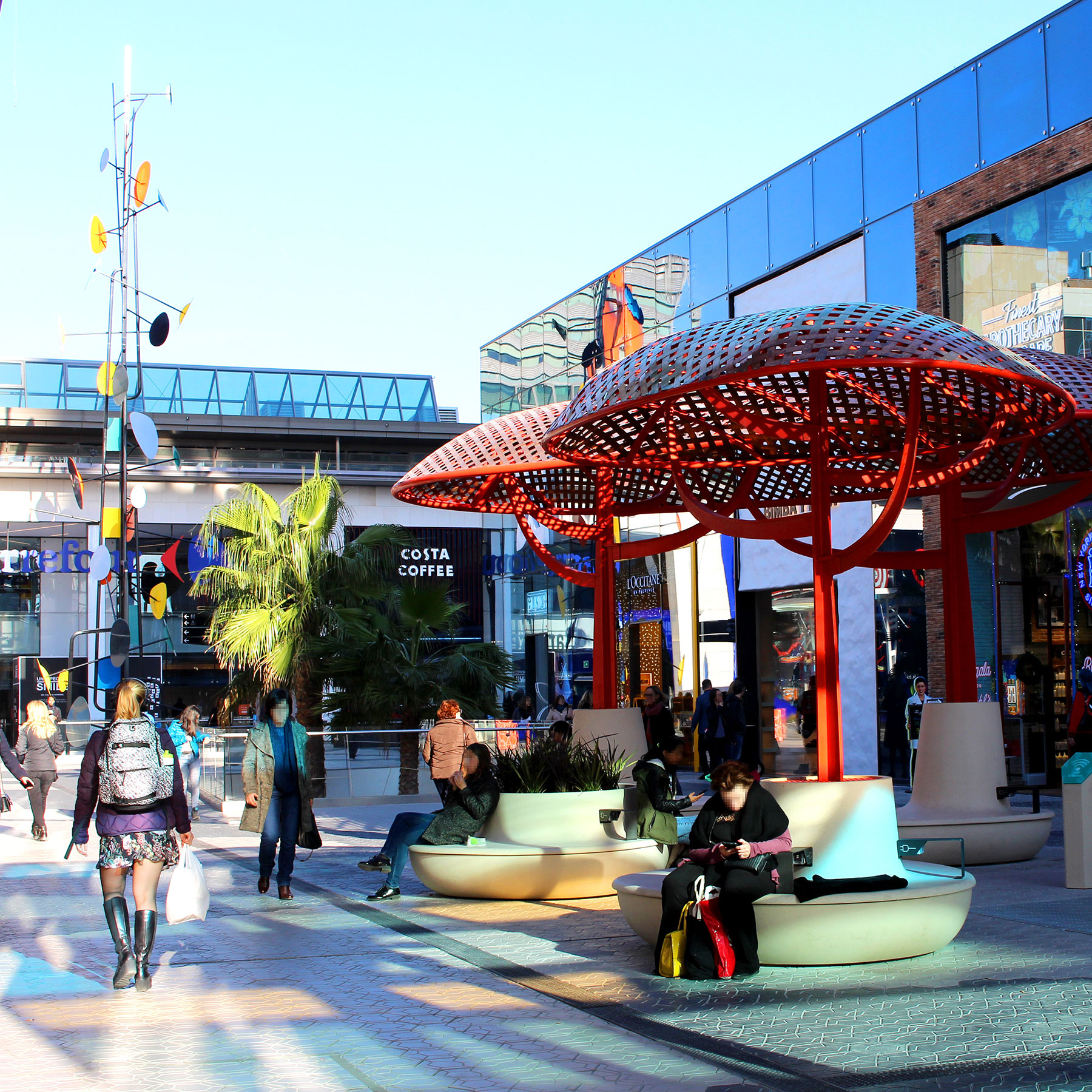 environments-glorias-sculpture-plaza