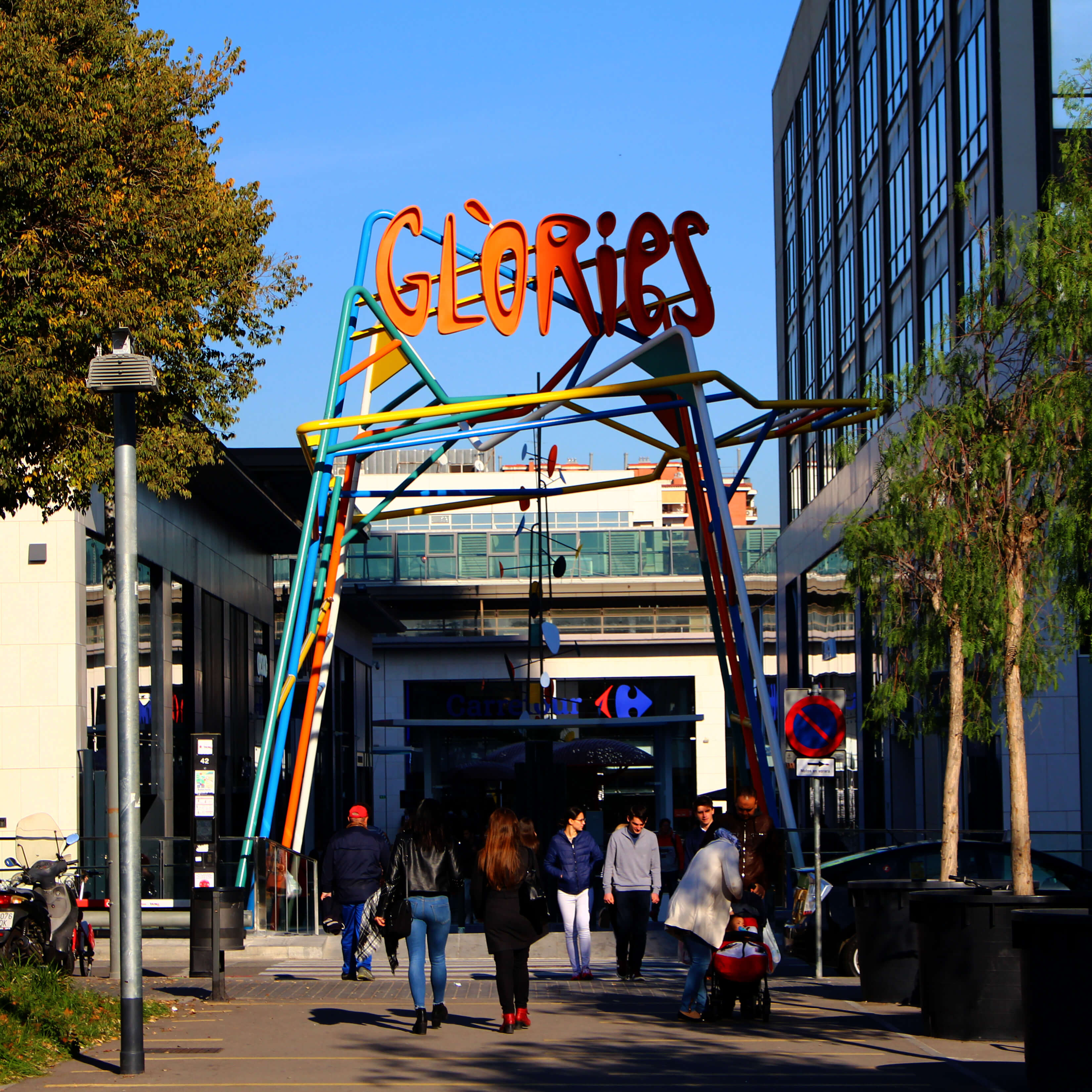 environments-glorias-sculpture-plaza